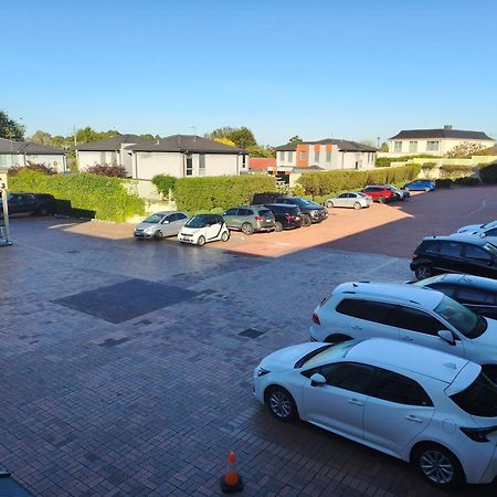 The Waverley International Hotel Glen Waverley Eksteriør bilde